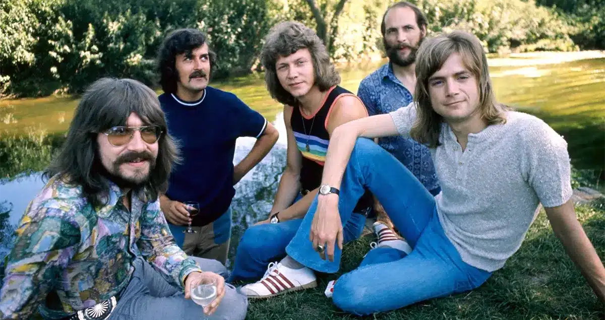 The Moody Blues, prog rock band